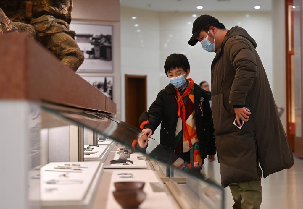 2024年1月29日，市民在平津戰(zhàn)役紀(jì)念館參觀。