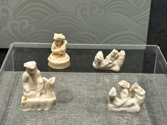 德化縣陶瓷博物館陳列的荷蘭人口哨。人民網(wǎng)記者 金慧慧攝