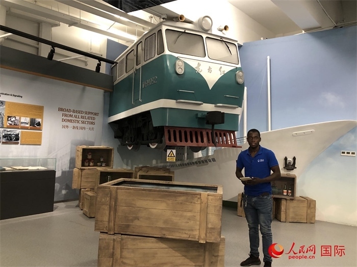 紀(jì)念園內(nèi)部 黃培昭攝