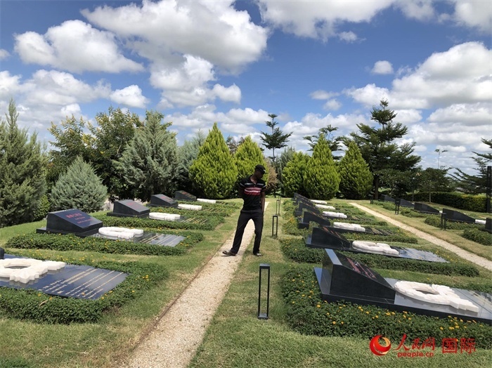 烈士園區(qū)。人民網(wǎng)記者 黃培昭攝
