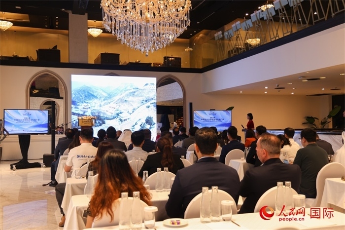 2日，“你好！中國(guó)”——2024中國(guó)北方冰雪旅游海外推廣季阿聯(lián)酋專場(chǎng)活動(dòng)在阿聯(lián)酋迪拜舉行。人民網(wǎng)記者任皓宇攝