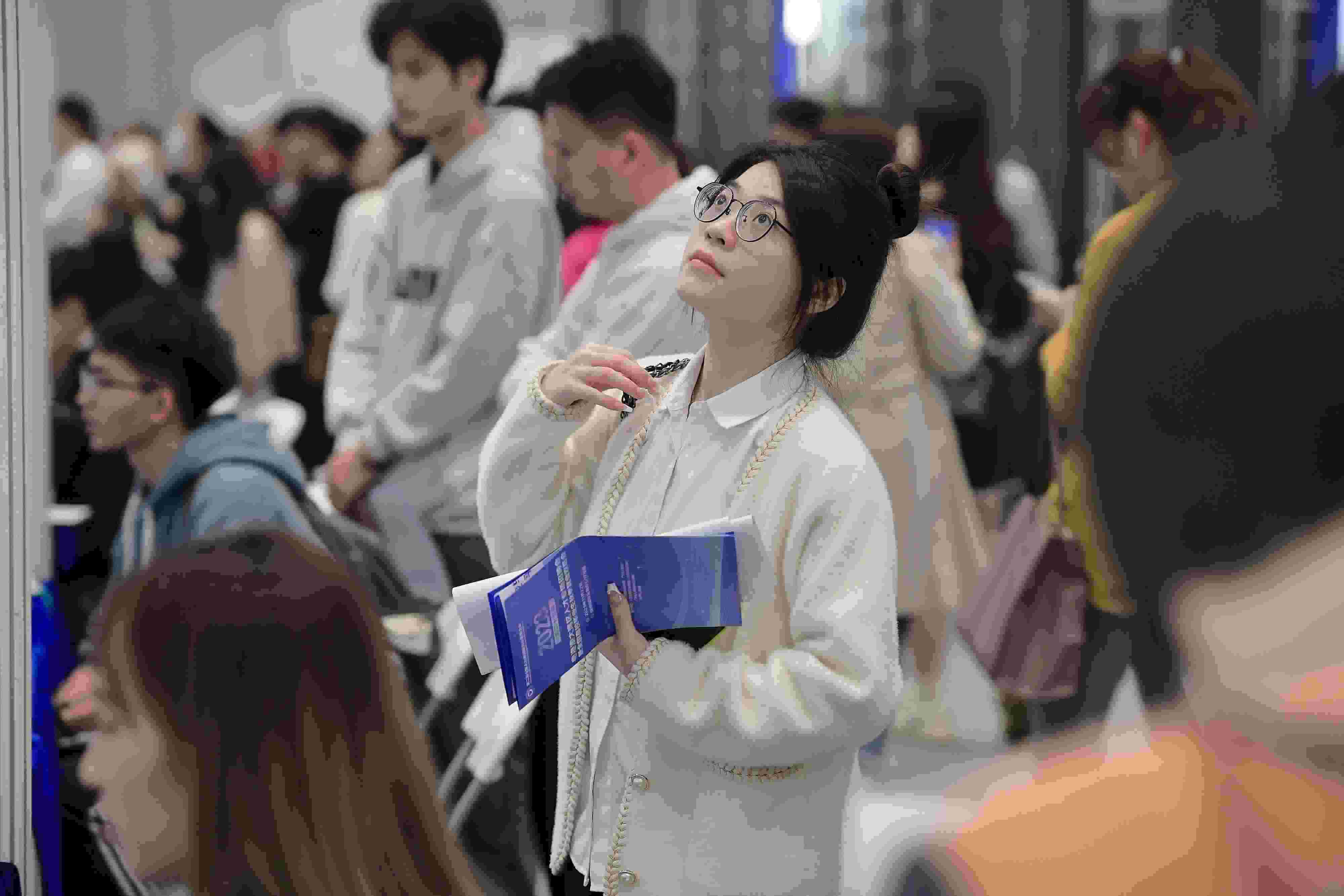  2023年11月22日，2023年粵港澳大灣區(qū)人才專(zhuān)場(chǎng)招聘會(huì)暨第27屆全國(guó)高校畢業(yè)生秋季就業(yè)雙選會(huì)在深圳國(guó)際會(huì)展中心舉辦。