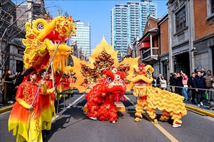 2024年2月10日，上海張園舉辦舞龍舞獅活動，為市民和游客獻(xiàn)上一場視覺盛宴。