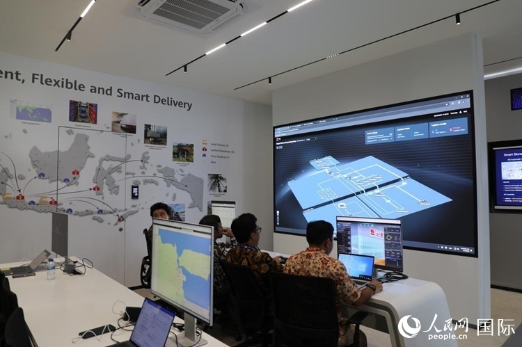 華為5G創(chuàng)新中心內(nèi)景。人民網(wǎng)記者 曹師韻攝