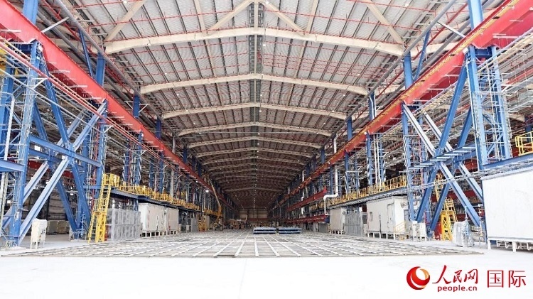 已移交業(yè)主的C201船體車間。人民網(wǎng)記者管克江攝