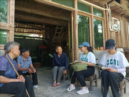 △ 2022年7月，華中師范大學生命科學學院鄉(xiāng)村振興之旅暑期實踐隊赴湖北省恩施市宣恩縣長潭河侗族鄉(xiāng)開展“生態(tài)文明助力鄉(xiāng)村振興”暑期社會實踐活動。