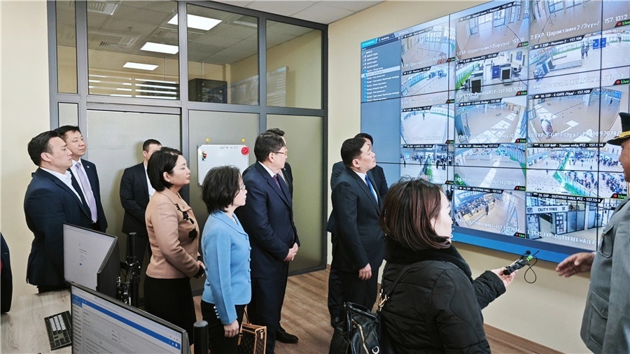 3月24日，中蒙官員考察項目。駐蒙古使館供圖