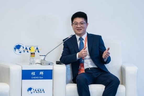 3月27日，猿輔導(dǎo)集團(tuán)副總裁、人工智能研究院院長(zhǎng)程群在分論壇上發(fā)言。新華社記者 曹夢(mèng)瑤 攝