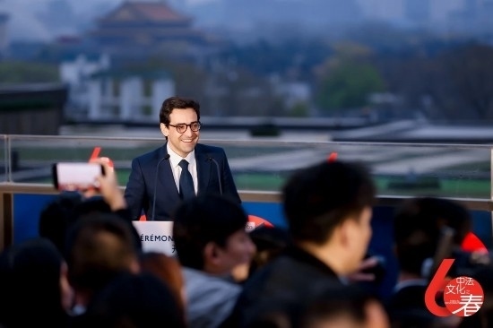 4月1日，法國(guó)外長(zhǎng)塞茹爾內(nèi)出席第18屆“中法文化之春”藝術(shù)節(jié)開(kāi)幕式。圖片來(lái)源：法國(guó)駐華大使館