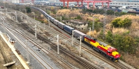 全國鐵路實行新的貨物列車運行圖。國鐵集團供圖