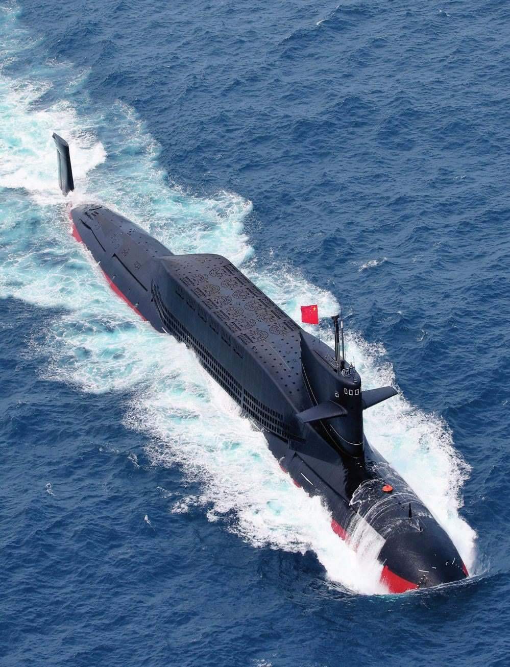 某潛艇執(zhí)行實(shí)戰(zhàn)化訓(xùn)練歸來（2018年3月攝）。周啟青攝