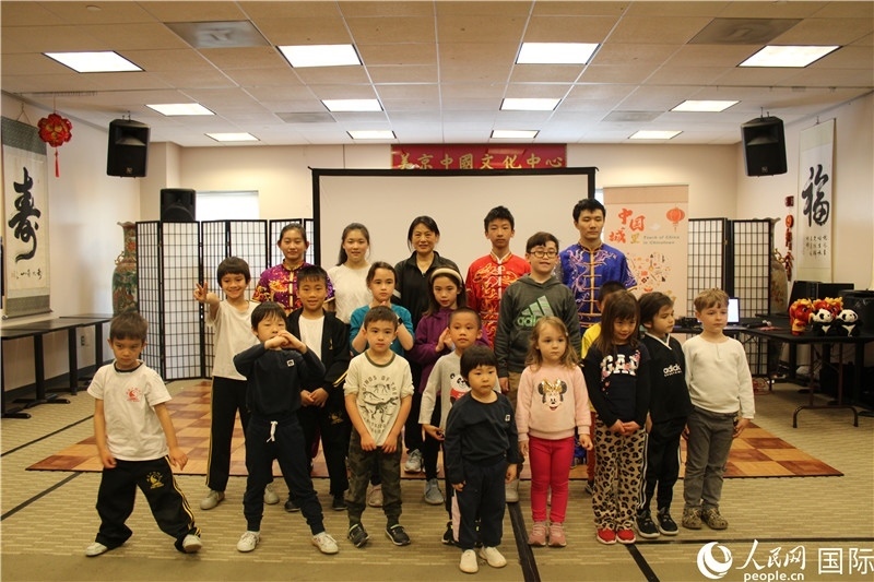 2、此次活動是在美京中國文化中心舉辦的“中國城里品中國”系列文化活動之一。 伊莎貝爾·羅德里格斯攝