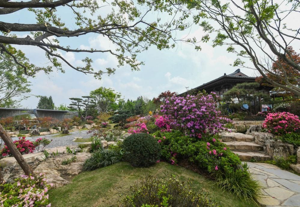 這是2024年4月12日拍攝的成都世園會(huì)主會(huì)場寧波園。新華社記者 王曦 攝