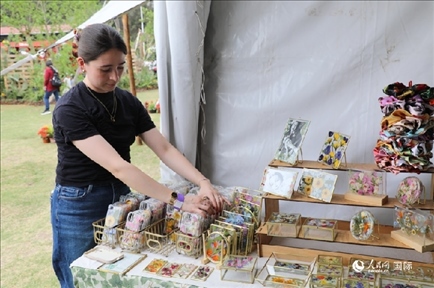 坎波·馬特活動(dòng)現(xiàn)場。埃內(nèi)斯托·多明戈斯攝