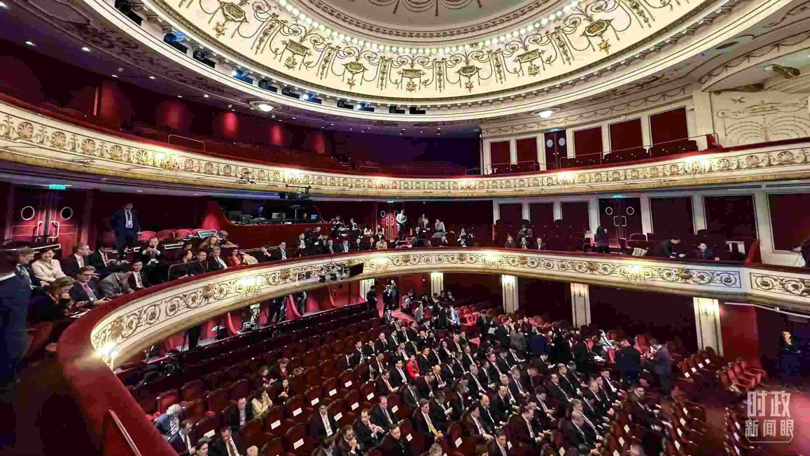 △馬里尼劇院。（總臺(tái)央視記者蔣碩拍攝）