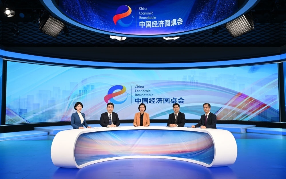 這是“中國經(jīng)濟(jì)圓桌會”錄制現(xiàn)場。新華社記者 金良快 攝