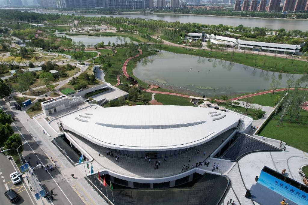 這是位于西安的中亞公園航拍畫面。新華社記者付瑞霞 攝