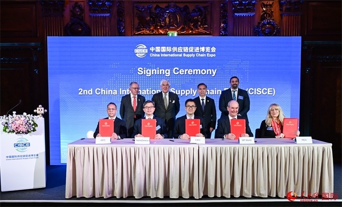 簽約儀式現(xiàn)場。人民網(wǎng) 郭錦標(biāo)攝