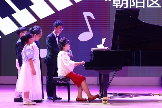 鮑蕙蕎擔(dān)任指導(dǎo)。通過專家的點(diǎn)評(píng)