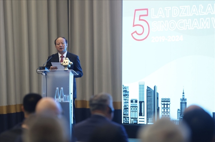 中國貿(mào)促會副會長陳建安致辭。中國貿(mào)促會駐波蘭代表處供圖