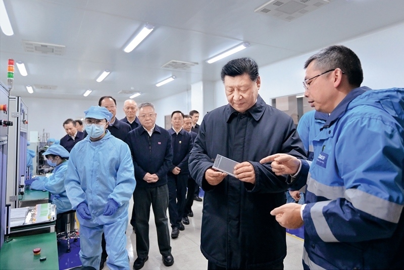 2024年3月18日至21日，中共中央總書(shū)記、國(guó)家主席、中央軍委主席習(xí)近平在湖南考察。這是18日下午，習(xí)近平在中德合資企業(yè)巴斯夫杉杉電池材料有限公司考察。 新華社記者 謝環(huán)馳/攝