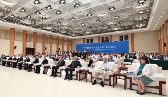 6月12日，“中國新疆的歷史與未來”國際論壇在喀什舉辦。（圖片來源：民族畫報）