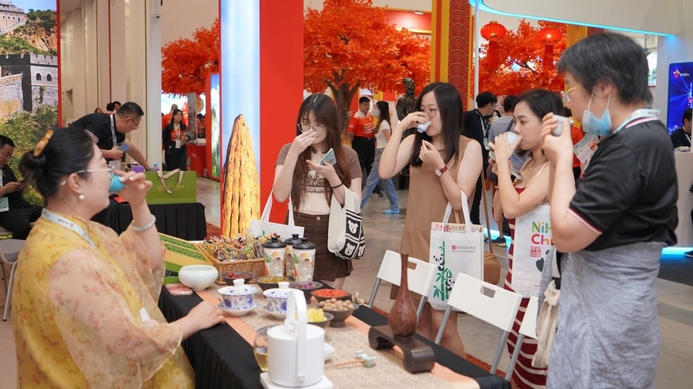 寧夏非遺八寶茶互動展示。 吉隆坡中國文化中心供圖