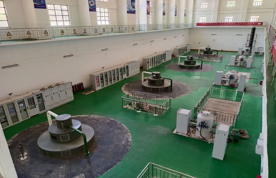  剛果（金）布桑加水電站四臺發(fā)電機(jī)組。中鐵資源集團(tuán)供圖