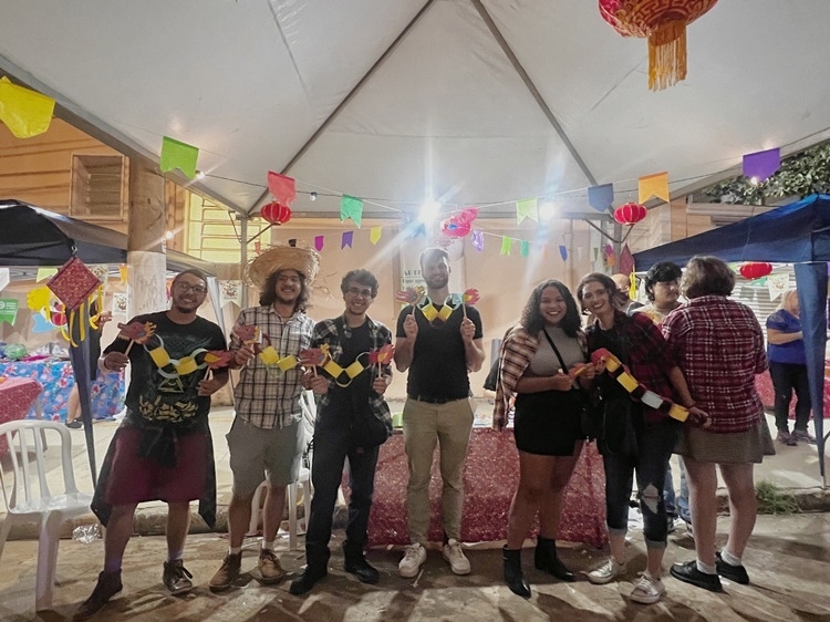 參與者體驗文化碰撞與融合的樂趣。 圣保羅州立大學孔子學院供圖