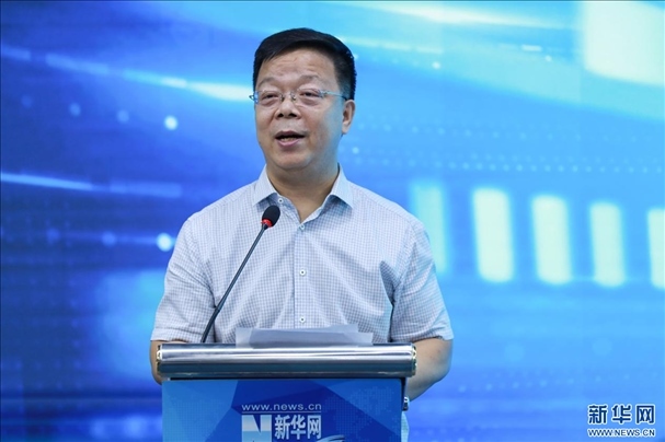新華網(wǎng)黨委常委、董事、副總裁劉加文致辭