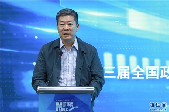 中國版權(quán)協(xié)會(huì)理事長、第十三屆全國政協(xié)文化文史和學(xué)習(xí)委員會(huì)副主任、新聞出版總署原副署長、國家版權(quán)局原副局長閻曉宏現(xiàn)場致辭