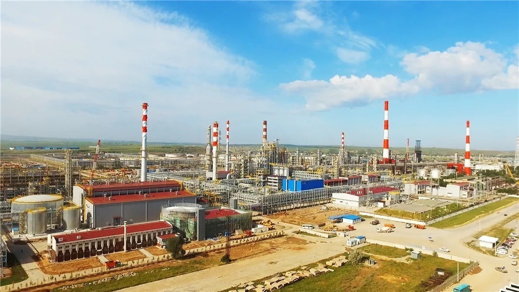 奇姆肯特煉油廠完成現(xiàn)代化改造后全景。（圖源：人民網(wǎng)）