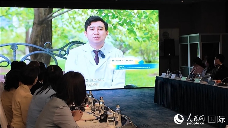 人民網(wǎng)《共贏》紀(jì)錄片發(fā)布儀式在阿斯塔納舉行。人民網(wǎng)記者盛楚宜 攝