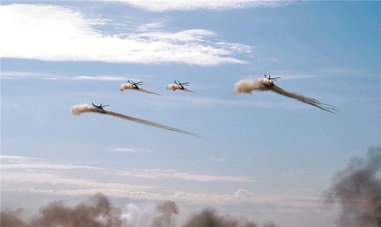 △“和平使命—2021”上合組織聯(lián)合反恐軍演。