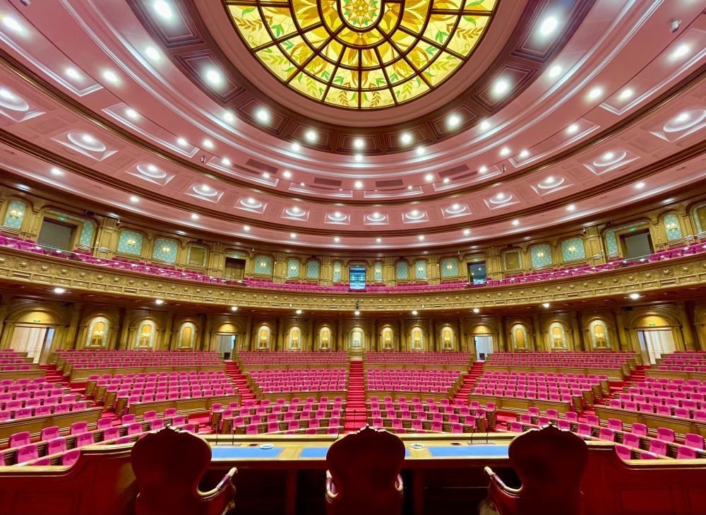 這是在杜尚別拍攝的塔吉克斯坦議會大樓內(nèi)景。