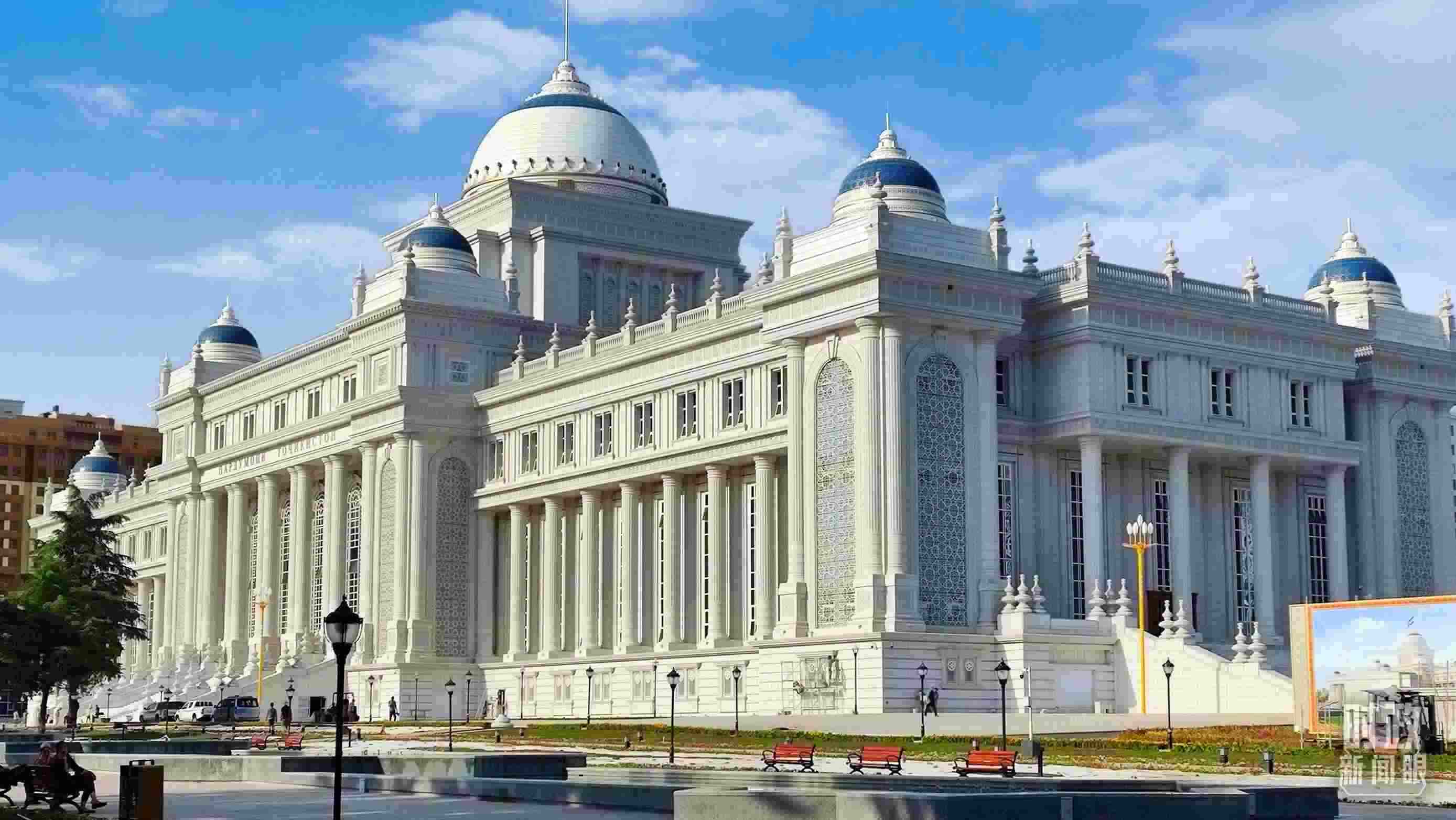 △中方援建塔議會大樓。（總臺記者員志軍拍攝）