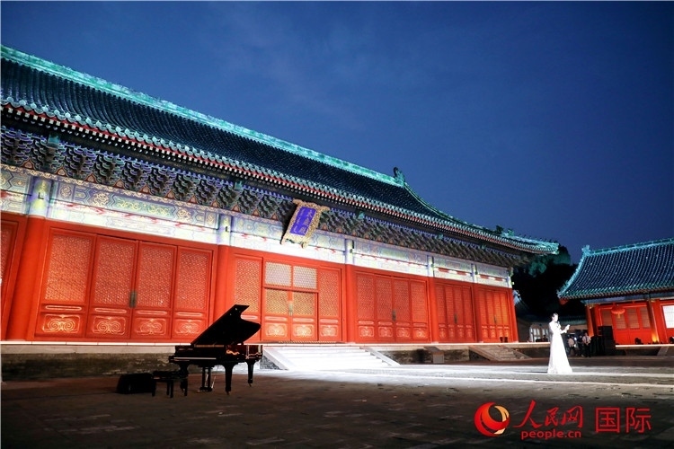 “光影北京——2024世界燈光師大會(huì)”開(kāi)幕式現(xiàn)場(chǎng)。人民網(wǎng)記者 趙益普攝