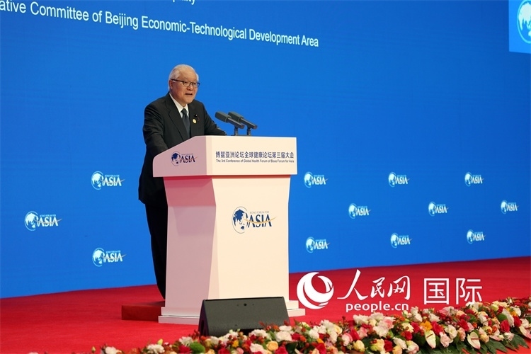 日本厚生勞動(dòng)大臣武見敬三在開幕式上致辭。人民網(wǎng)記者趙益普攝