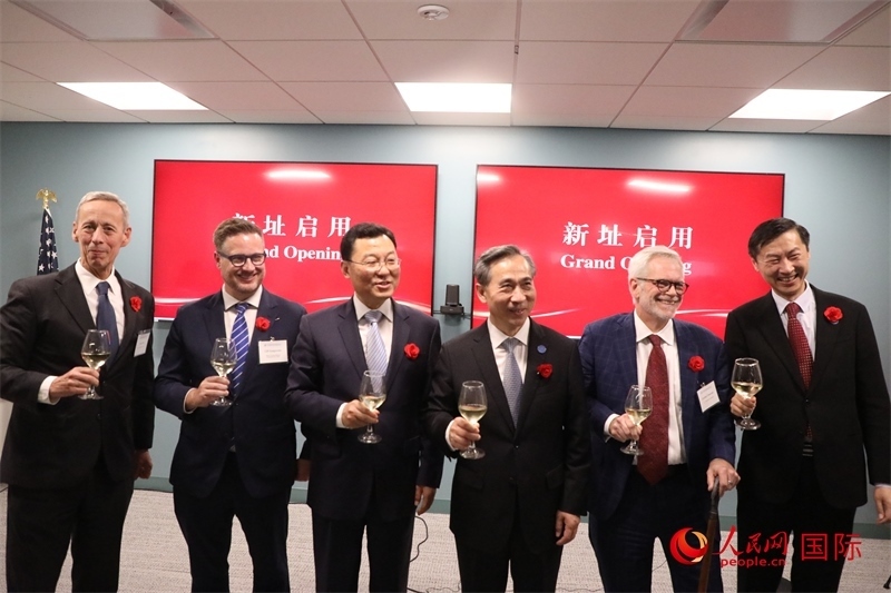 4、美中貿(mào)易全國委員會會長克雷格·艾倫、美國商會高級副會長傅瑞偉等美國工商界代表出席活動。 人民網(wǎng)記者 李志偉攝