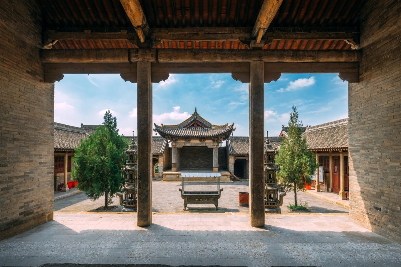 高平市王報村二郎廟金代戲臺。蘇唐詩攝