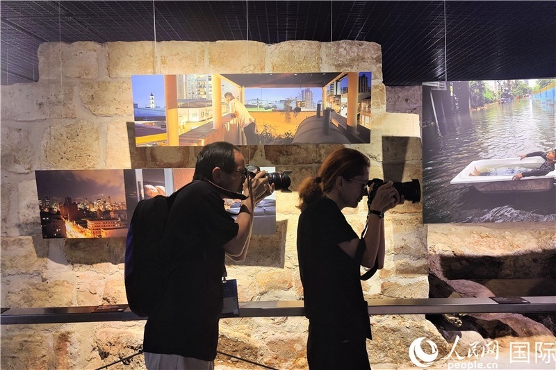 金磚國家城市主題攝影展現(xiàn)場。 人民網(wǎng)記者 于宏建攝