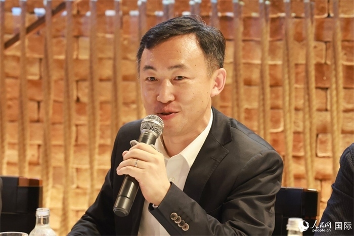 中國駐里約熱內(nèi)盧代總領(lǐng)事王海濤在座談會上致辭。人民網(wǎng)記者 陳海琪攝