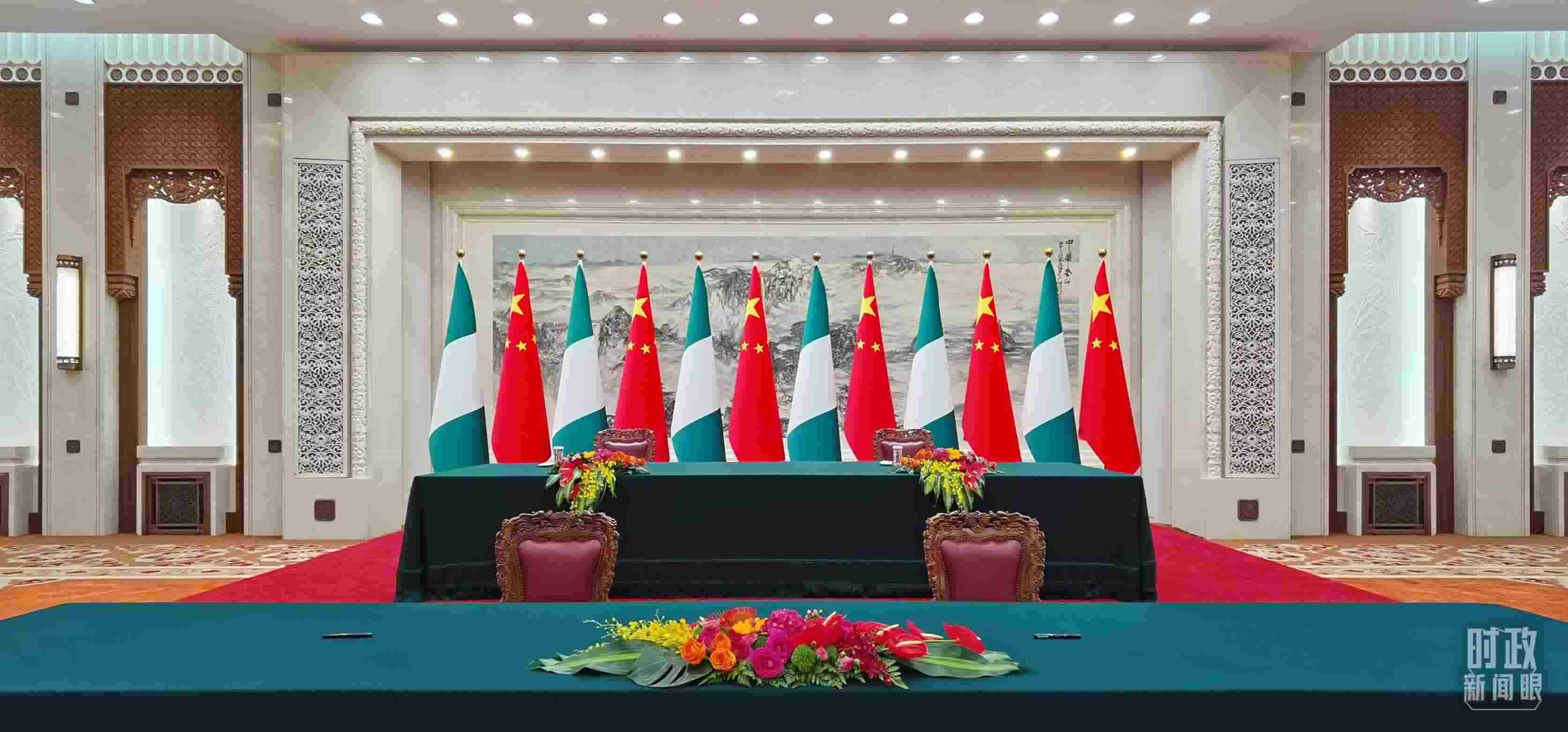  △中尼兩國元首在這里共同見證簽署多項(xiàng)雙邊合作文件，這是開始前的現(xiàn)場。（總臺(tái)央視記者郭鴻拍攝）