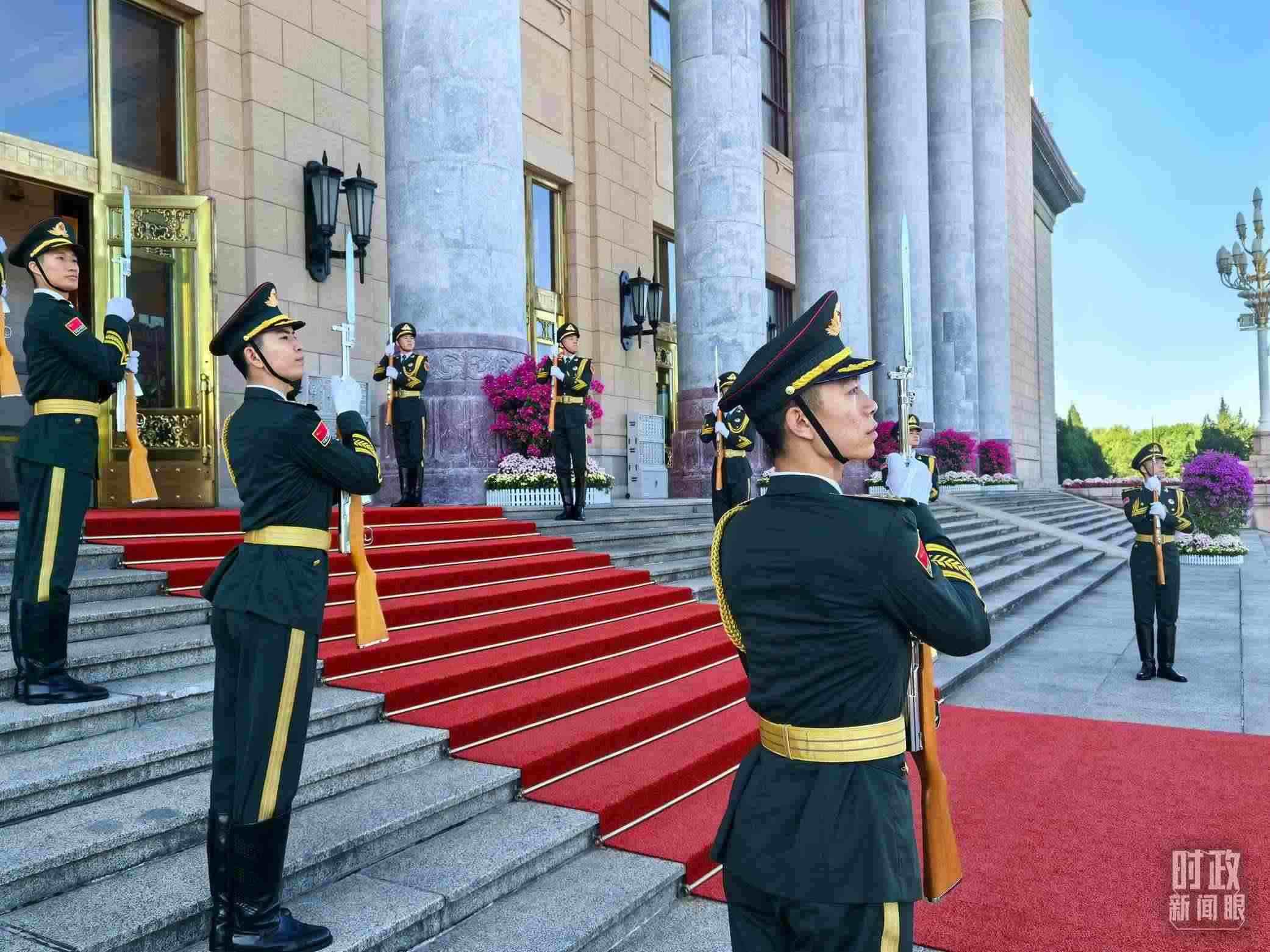 禮兵列隊迎接外賓。（總臺央視記者鐘銳拍攝）