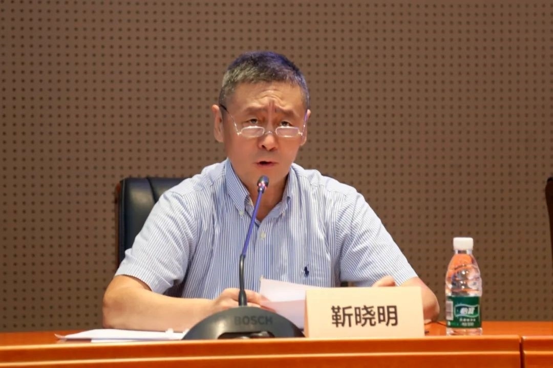 科技外交專家委員會(huì)主任委員、科技部國際合作司原司長靳曉明致辭。主辦方供圖