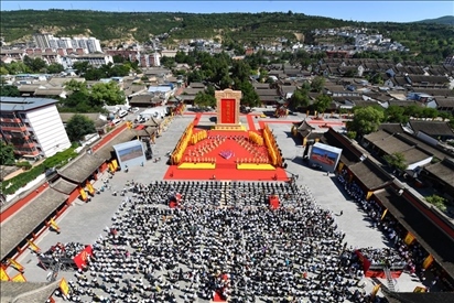 公祭伏羲大典現(xiàn)場(chǎng)。新華社發(fā)（周文濤 攝）