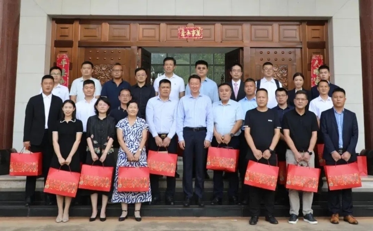 駐尼日利亞使館舉行中秋慰?jī)S活動(dòng)。駐尼使館供圖