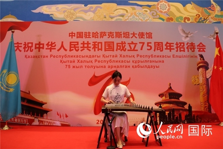 現(xiàn)場演出 人民網(wǎng)記者李強攝