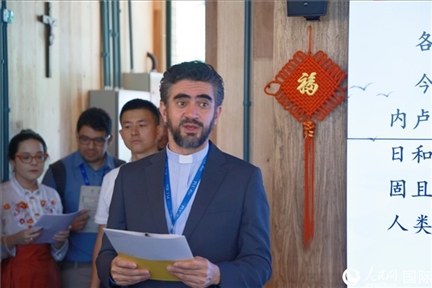 里約天主教大學校長安德森·佩德羅索在活動現(xiàn)場致辭。人民網記者 陳海琪攝