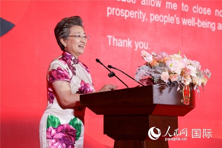 中國駐迪拜總領事歐渤芊致辭。人民網(wǎng)記者任皓宇攝